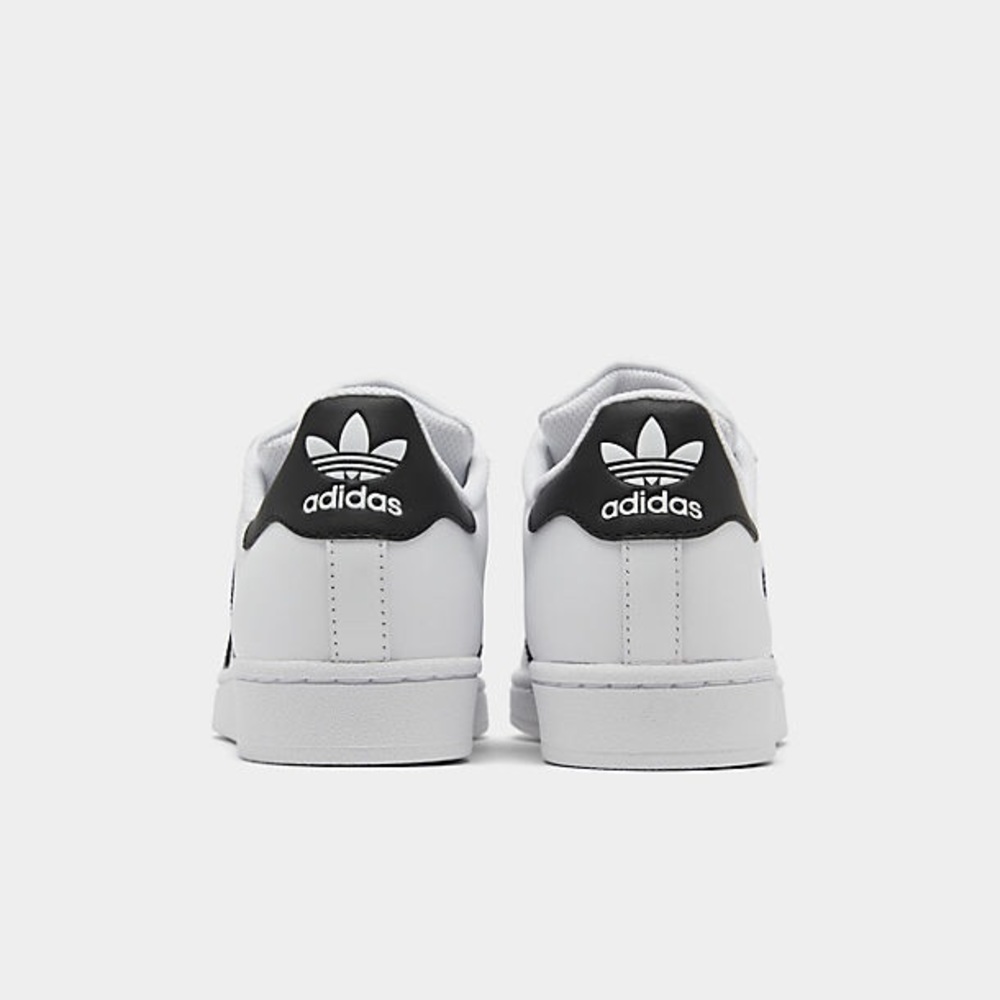 Adidas Superstars Sz 6!